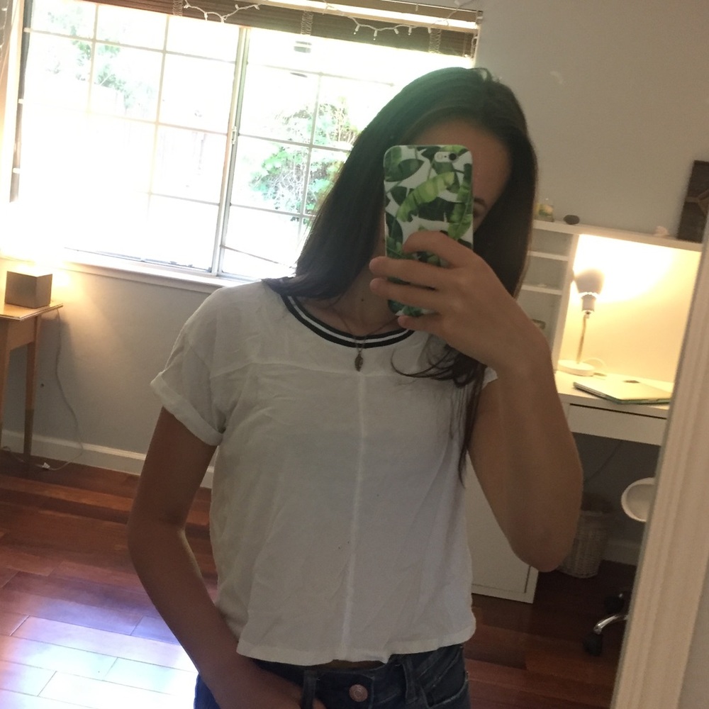 PLAIN CUTE SHIRT